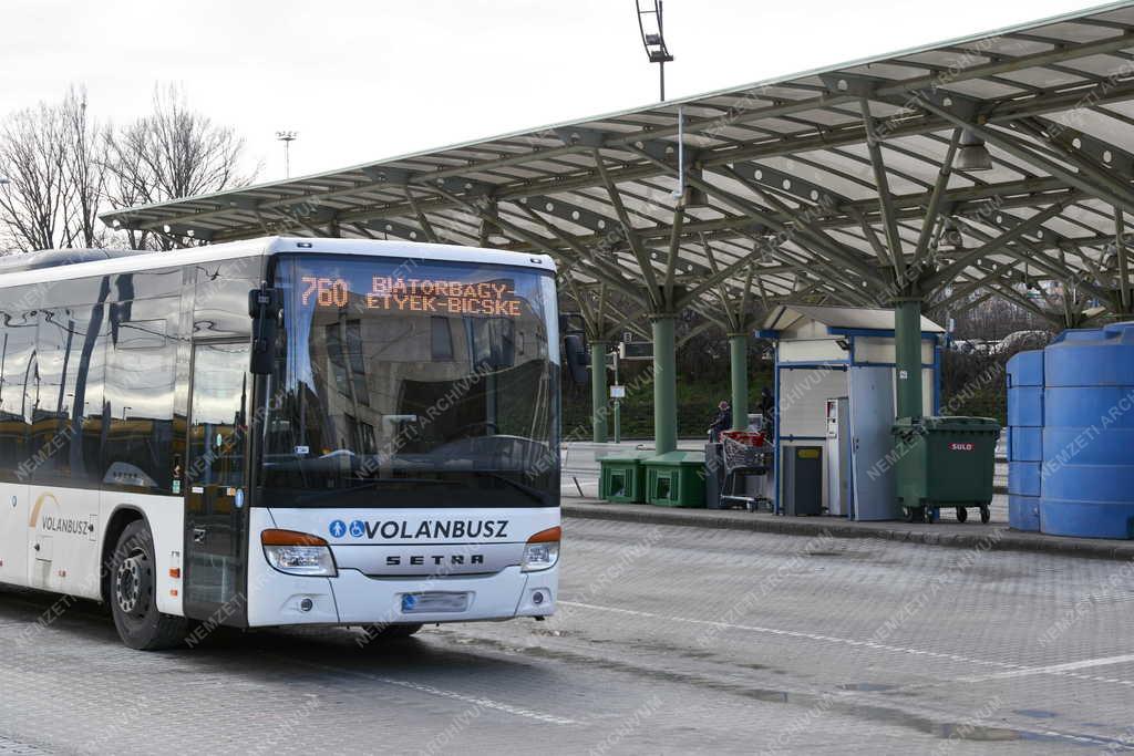 Közlekedés - Budapest - Kelenföld autóbusz-állomás