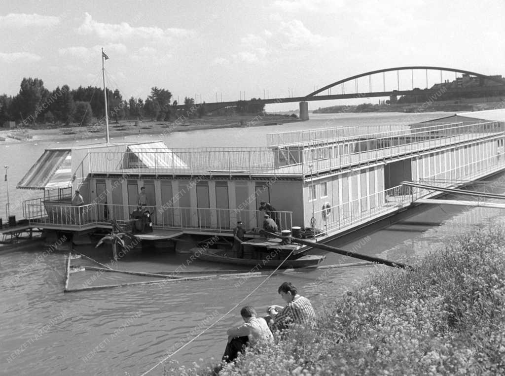 Szabadidő - Sport - Új csónakház a Tiszán Szegednél