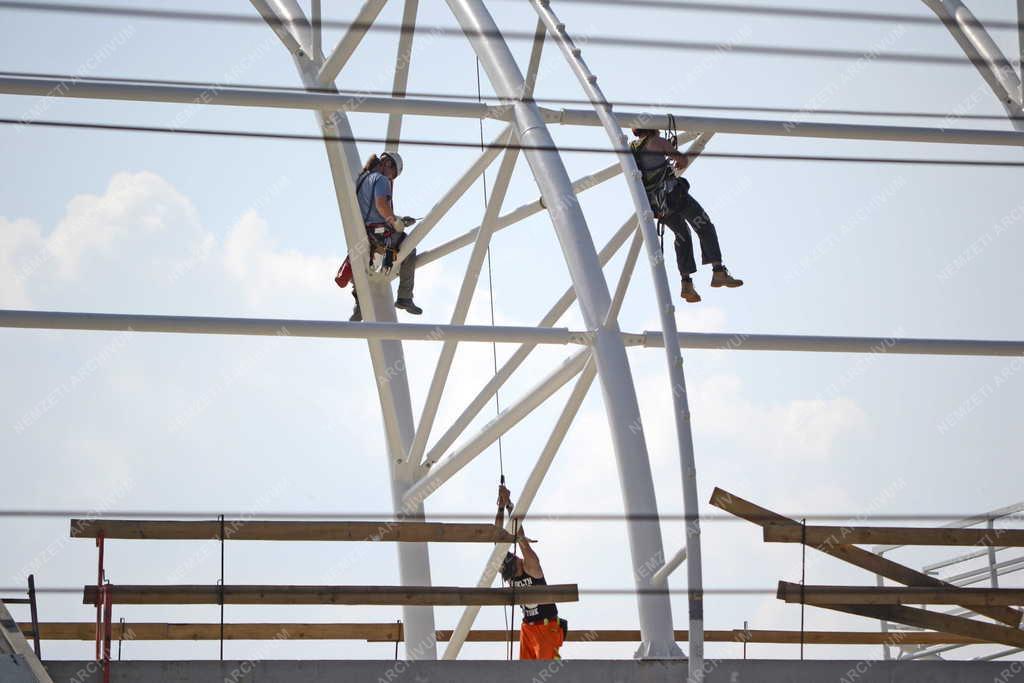 Építkezés - Budapest - Épül az MTK új stadionja