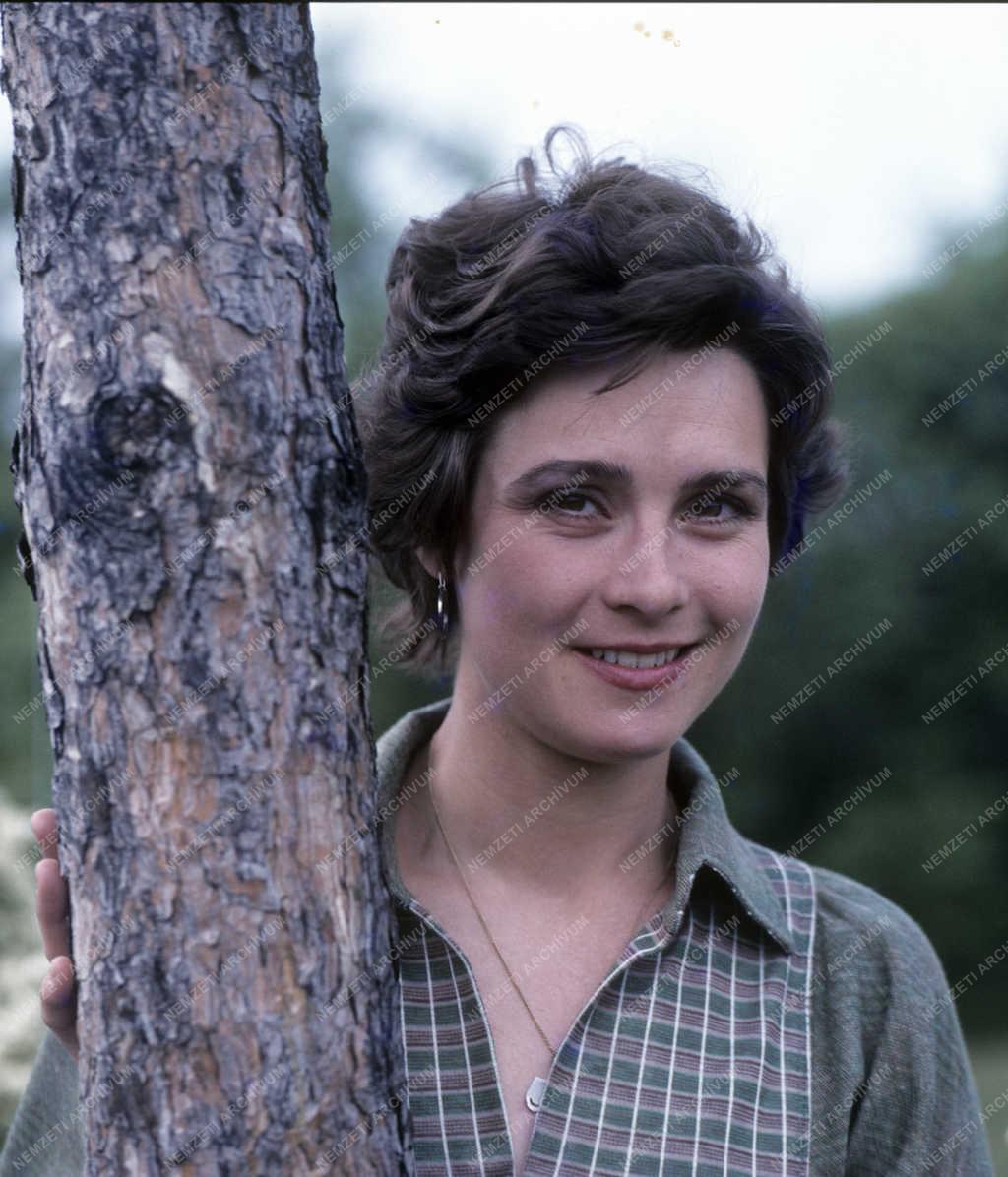 Kultúra - Málnai Zsuzsa színésznő