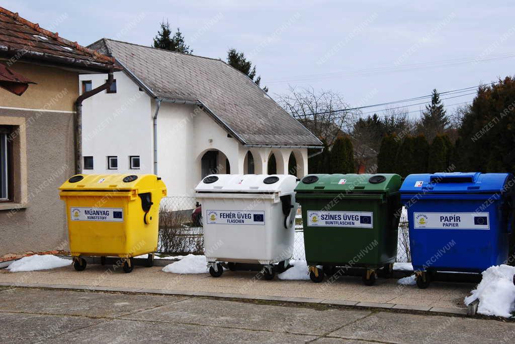 Környezet - Szentgyörgyvölgy - Szelektív hulladékgyűjtő sziget