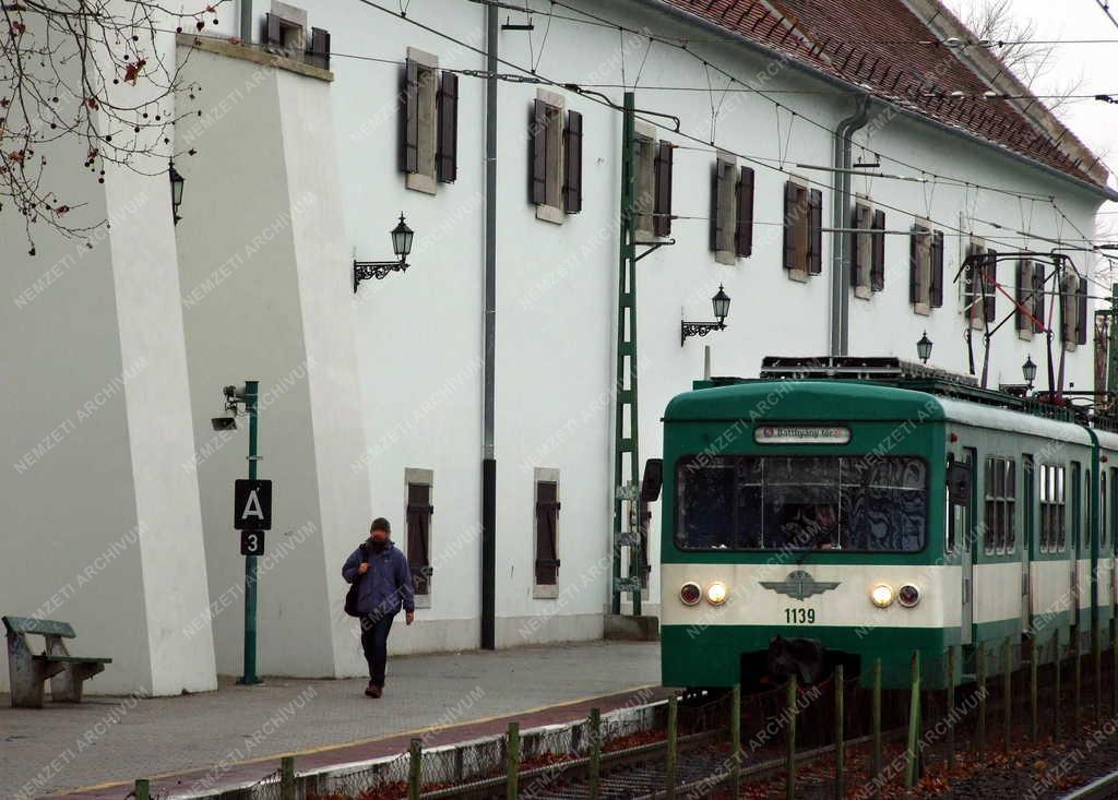 Közlekedés - Budapest - HÉV-szerelvény 