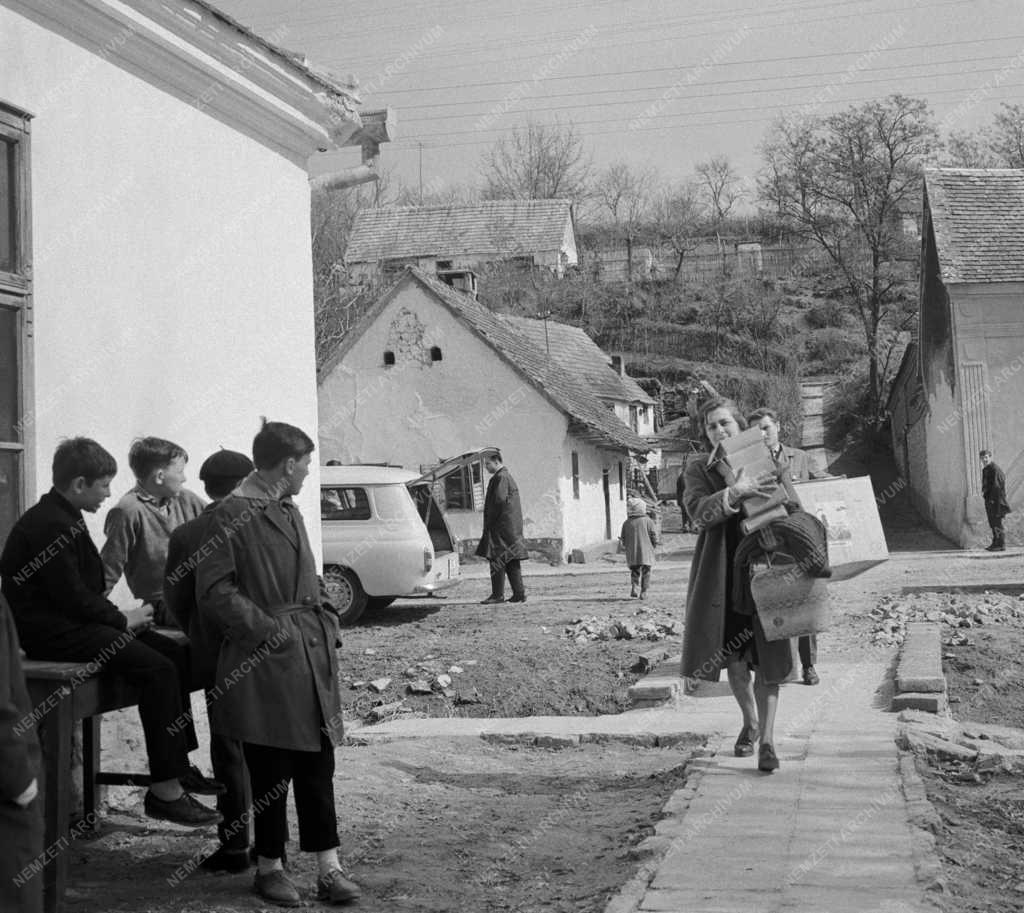 Kultúra - Mozgó művelődési ház Baranyában