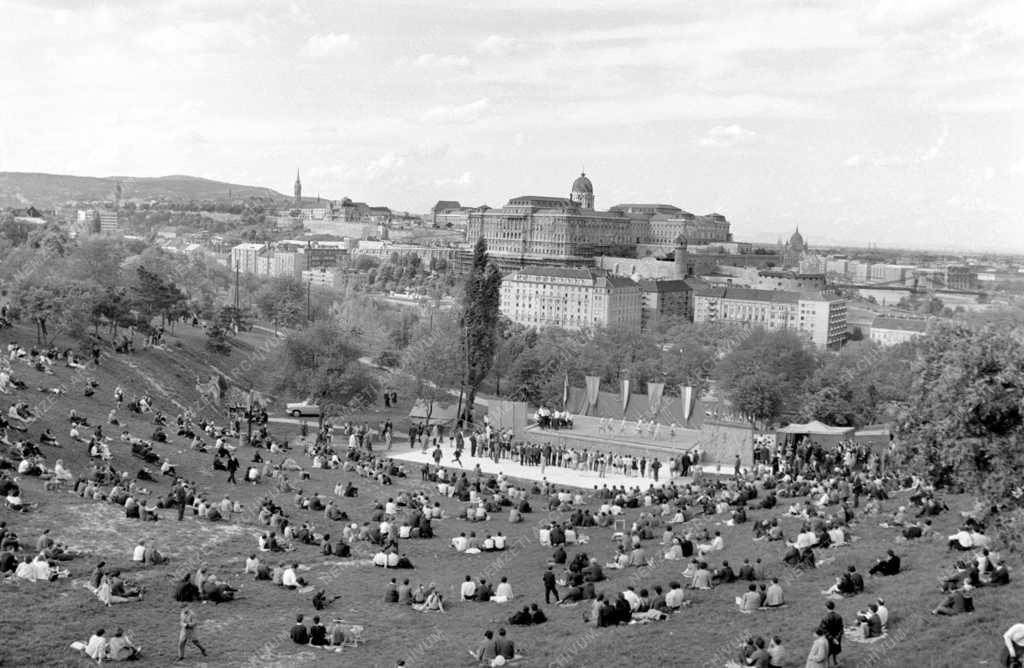 Kultúra - Ünnep - Majális a Gellért-hegyen