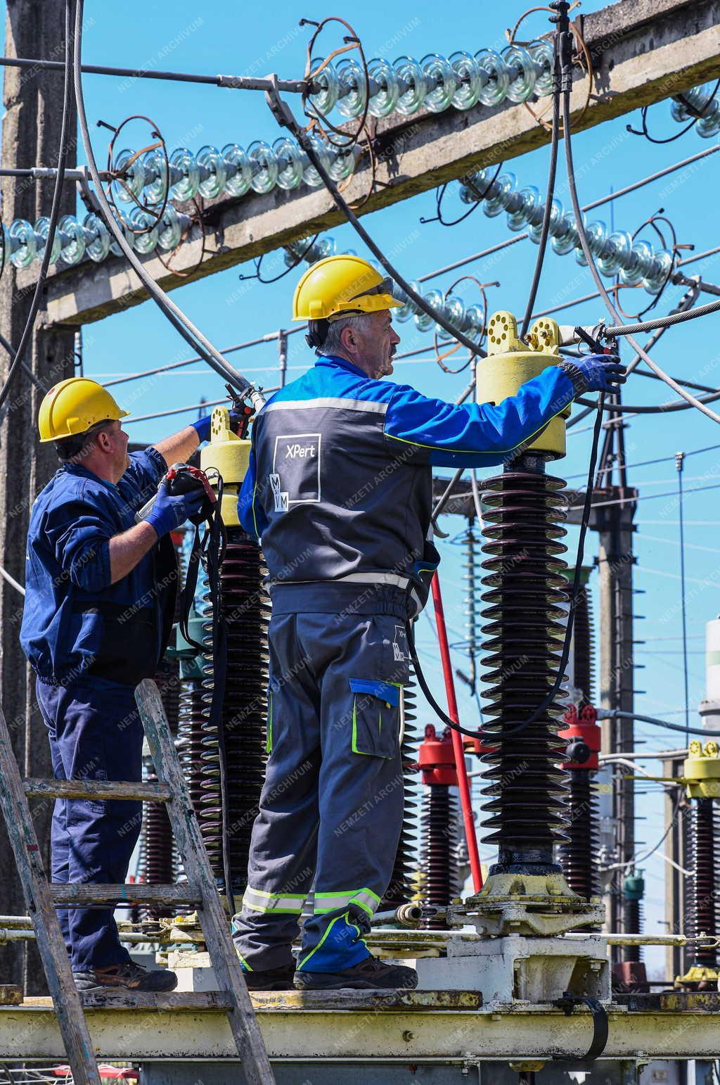 Energia - Tiszalöki Tiszavíz Vízerőmű elektromos karbantartása