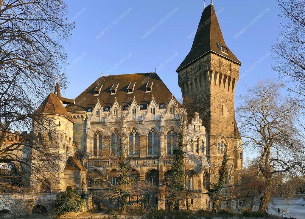 Városkép - Budapest -Vajdahunyad-vár épületei