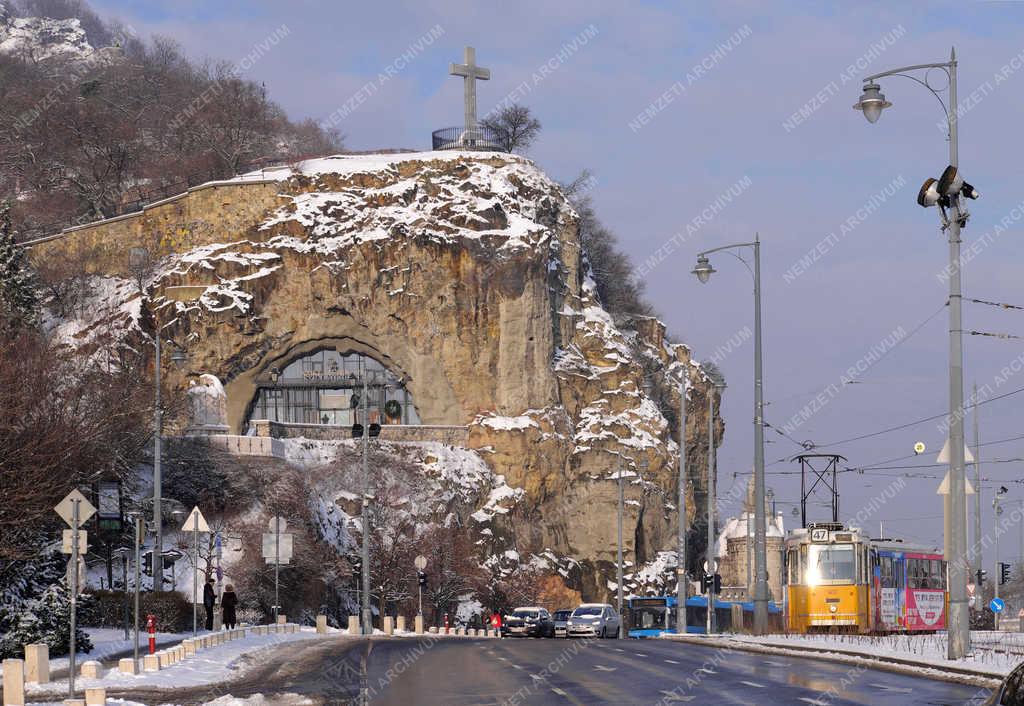 Városkép - Budapest - Magyarok Nagyasszonya-sziklatemplom