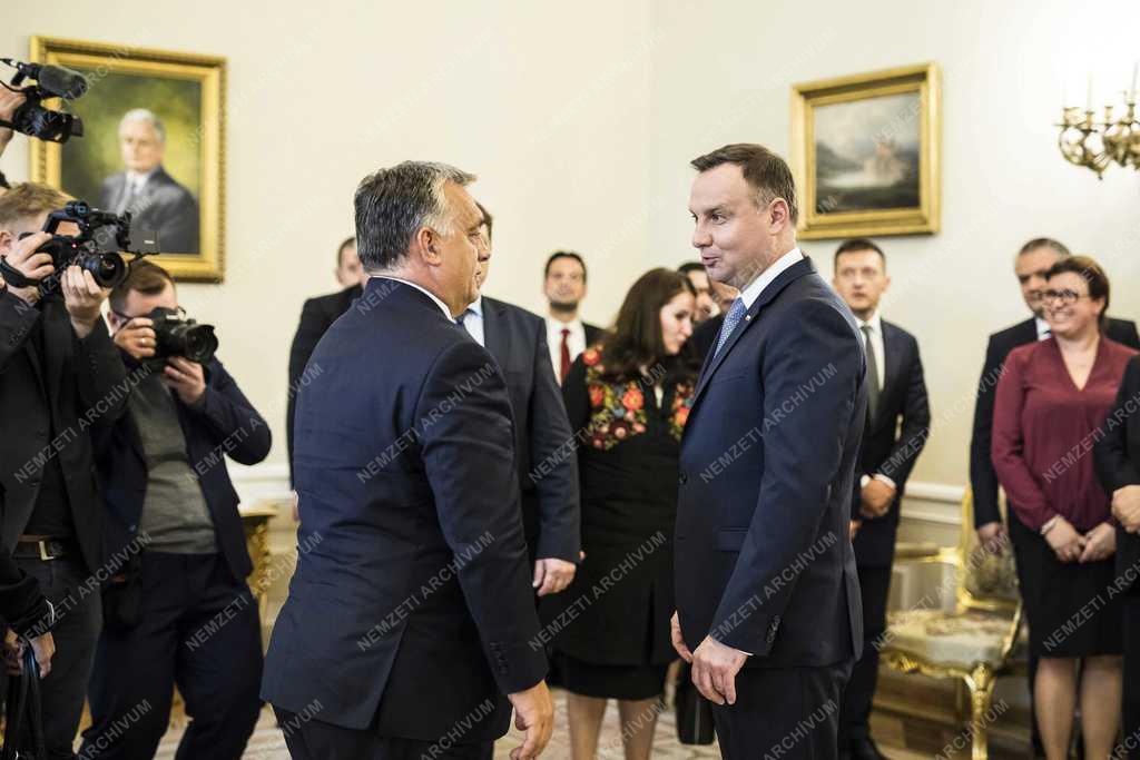 Orbán Viktor Varsóban