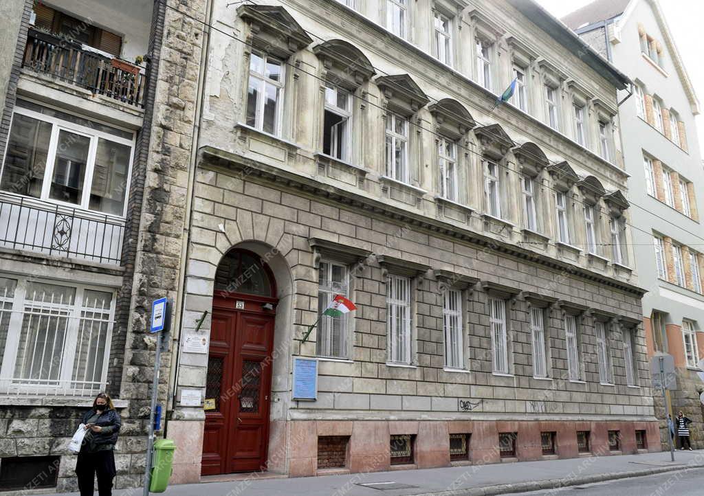 Oktatás - Kalyi Jag Roma Nemzetiségi Általános Iskola, Gimnázium