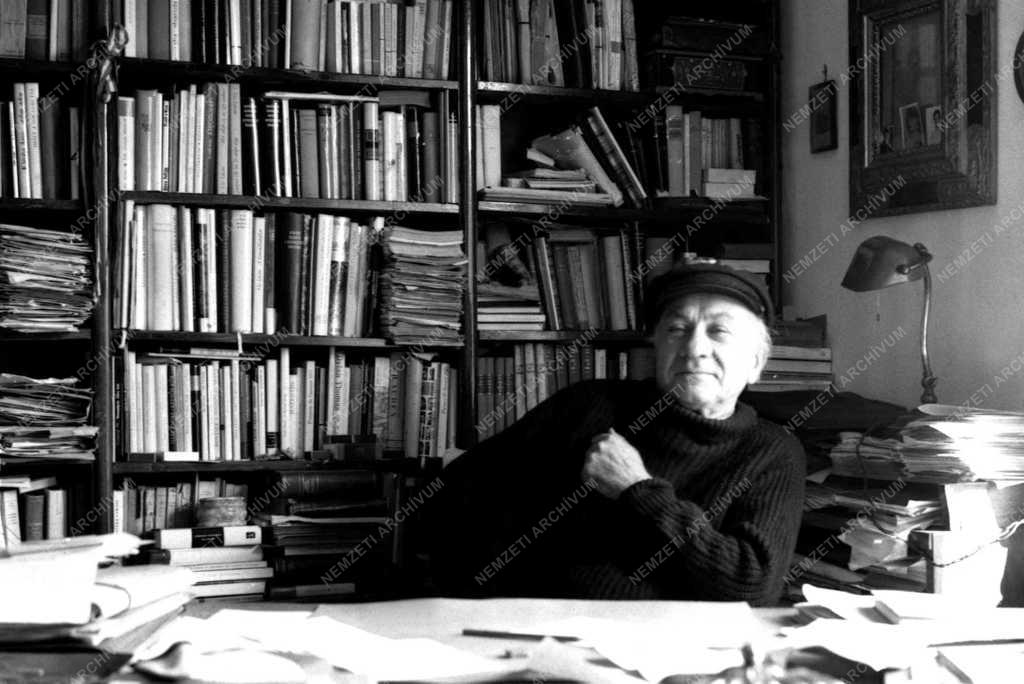 Illyés Gyula Kossuth-díjas író