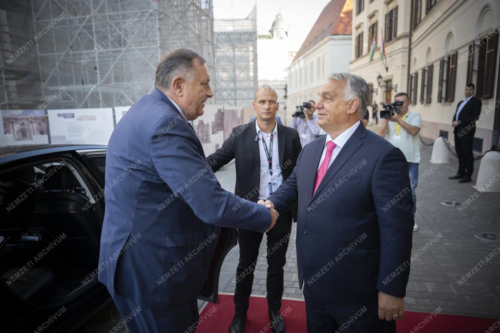 Orbán Viktor a boszniai szerb elnökkel tárgyalt