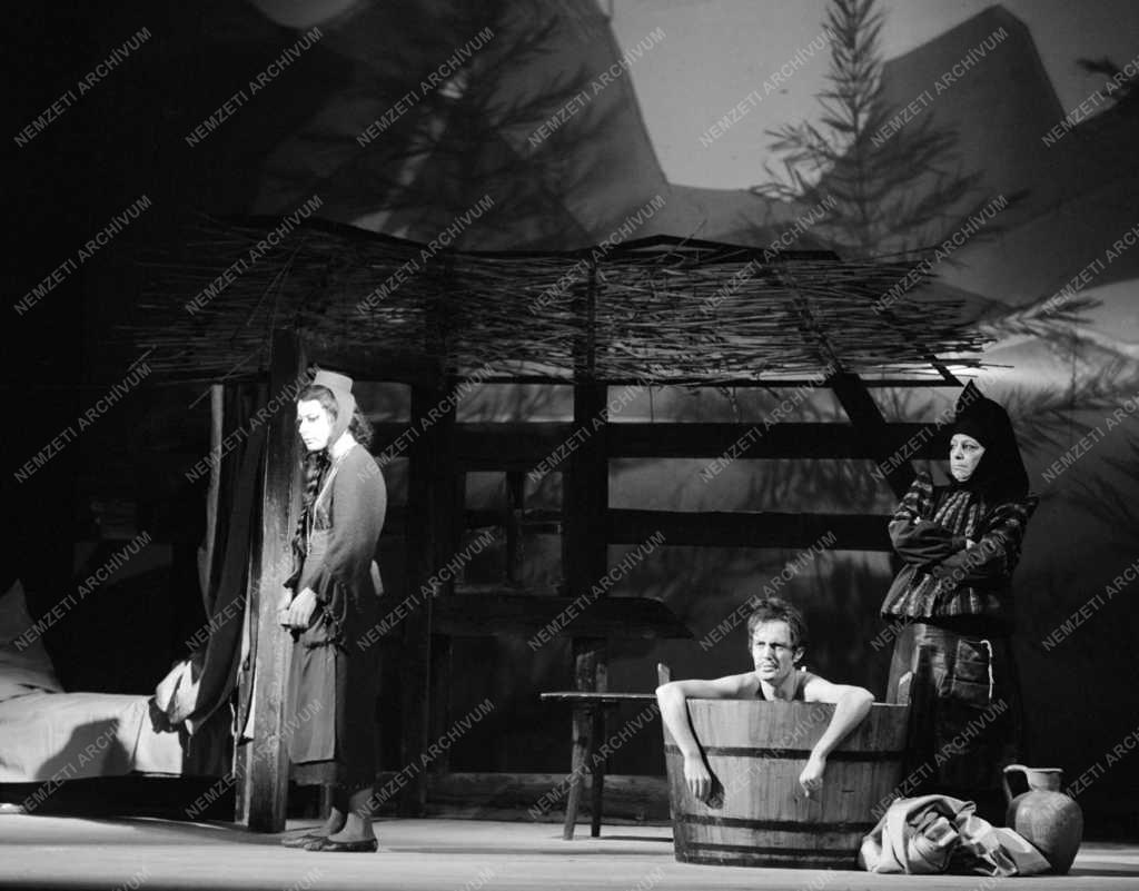 Kultúra - Színház - Bertolt Brecht: A kaukázusi krétakör