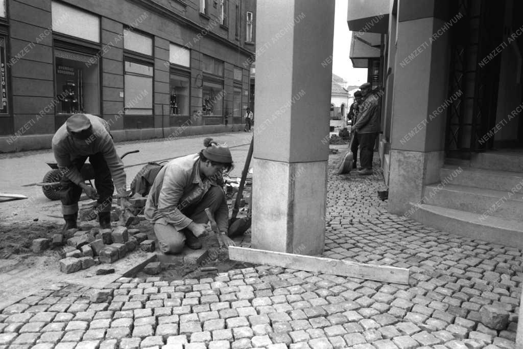 Városfejlesztés - Díszburkolatot kap két szegedi utca