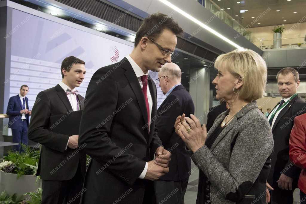 Szijjártó Péter külgazdasági és külügyminiszter Rigában