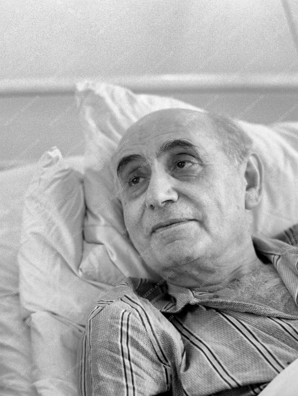 Március 22-én ünnepli 70. születésnapját Illés Béla Kossuth-díjas író