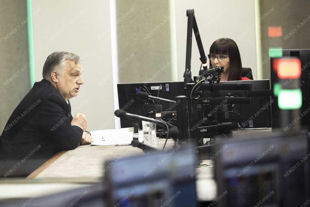Miniszterelnöki interjú a Kossuth rádióban