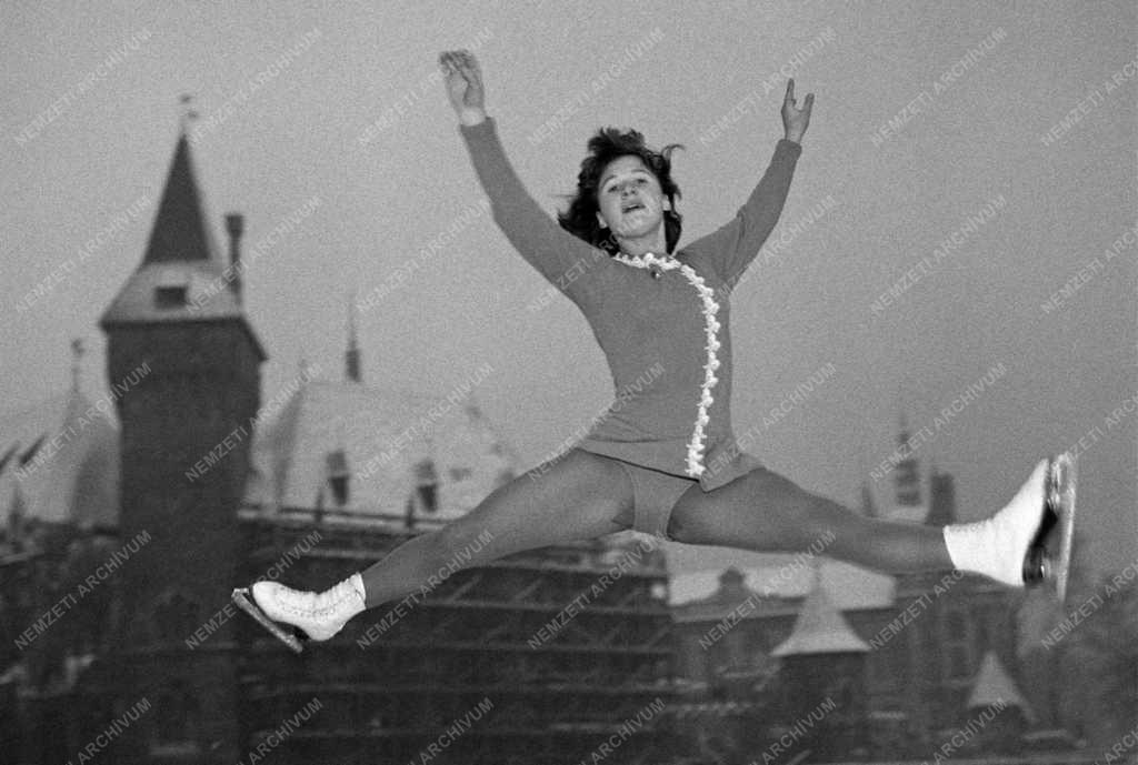 Sport - Műkorcsolya - Csordás Mária és Kondi László 