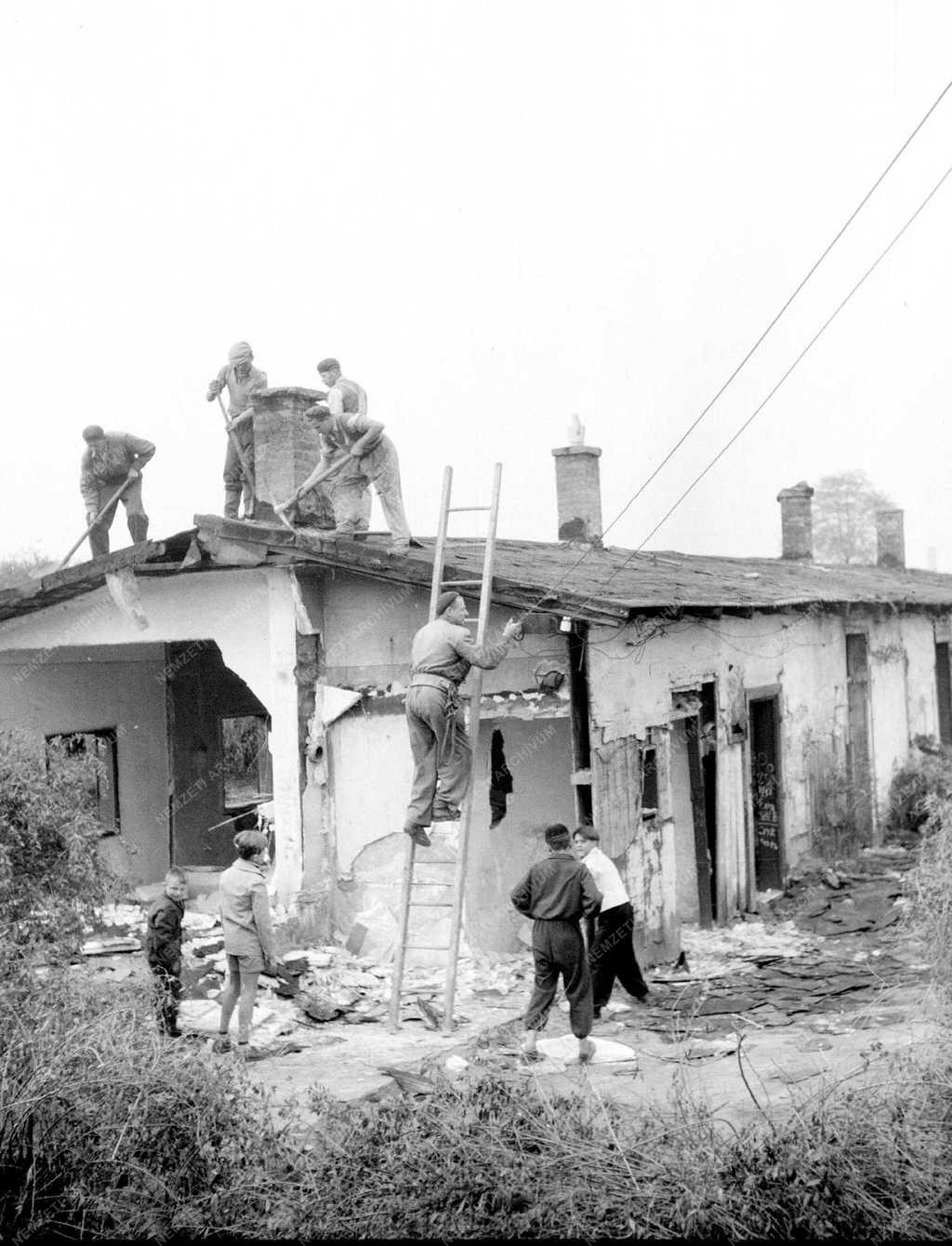 Építőipar - Mária Valéria telep bontása