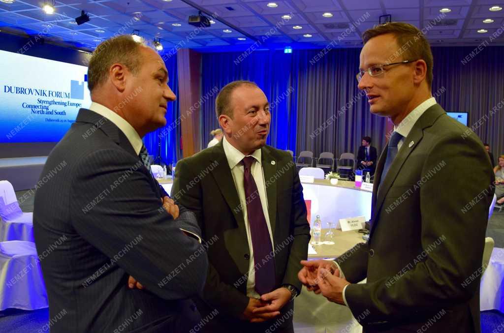 Szijjártó Péter a Dubrovniki Fórumon