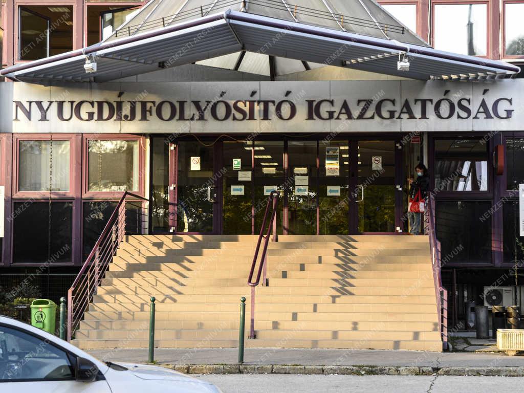 Épületfotó - Budapest - Magyar Államkincstár Nyugdíjfolyósító Igazgatóság