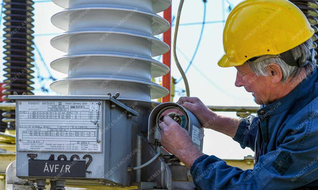 Energia - Tiszalöki Tiszavíz Vízerőmű elektromos karbantartása