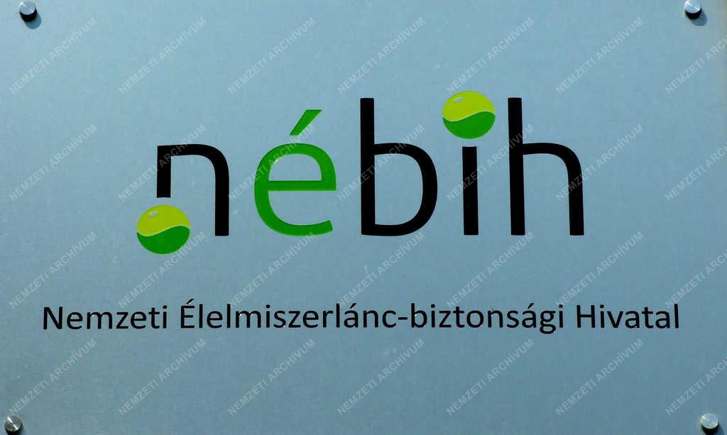 Élelmiszerbiztonság - Budapest - A NÉBIH cégtáblája