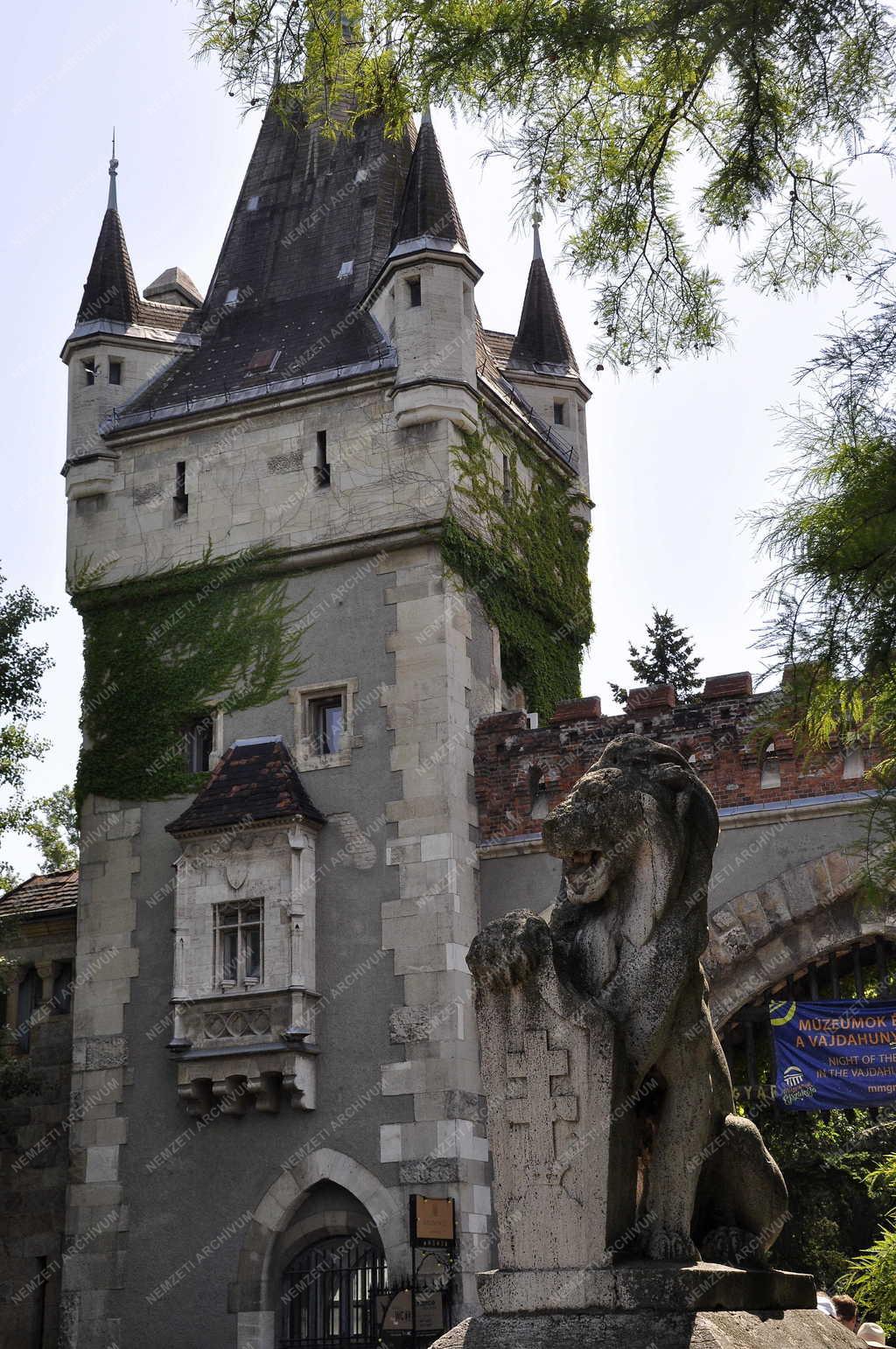 Városkép - Budapest - Városliget - Vajdahunyad vára