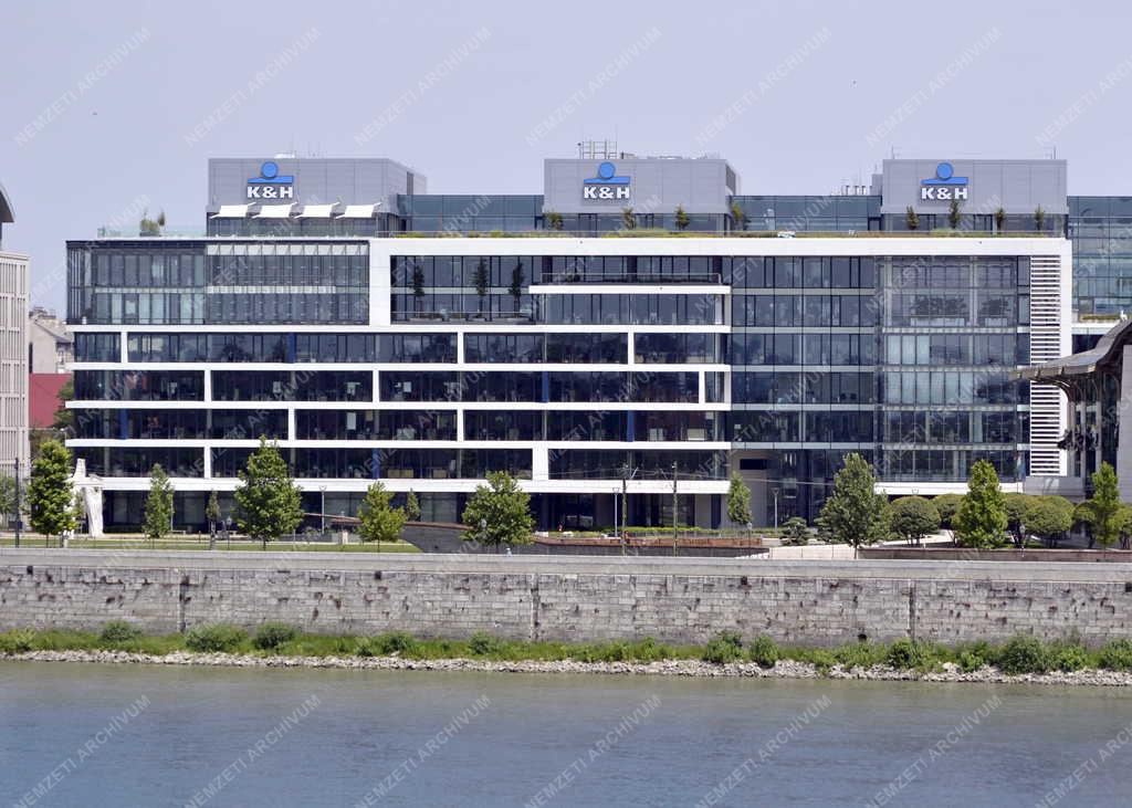 Épület - Budapest - A K&H Bank székháza