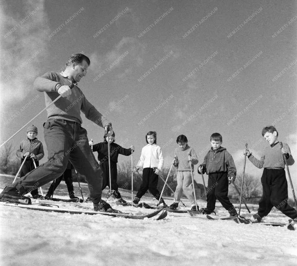 Sport - Oktatás - Sioktatás a sátoraljaújhelyi Esze Tamás Általános Iskolában