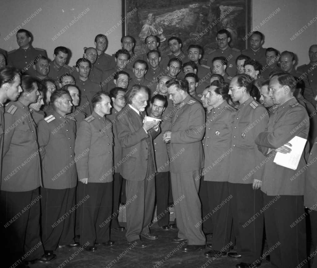 Kultúra - Zene - Kodály a Néphadsereg énekkaránál