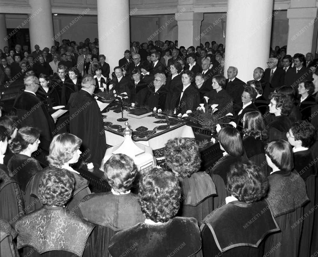 Egyház - Református lelkésznők eskütétele