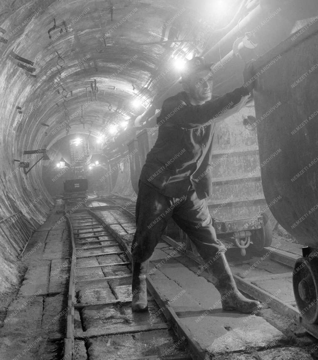 Építőipar - Közlekedés - Metróépítés
