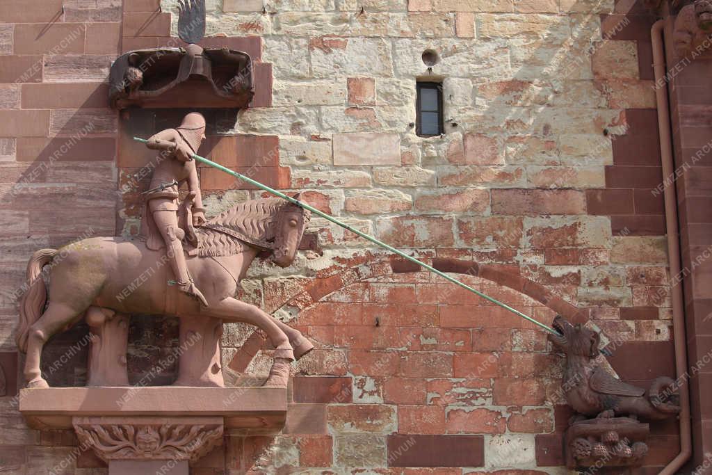 Egyházi épület - Bázel - A katedrális szobra