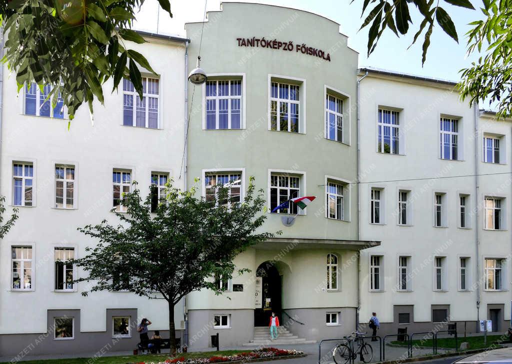 Felsőoktatás - Budapest - A jubiláló Tanítóképző épülete