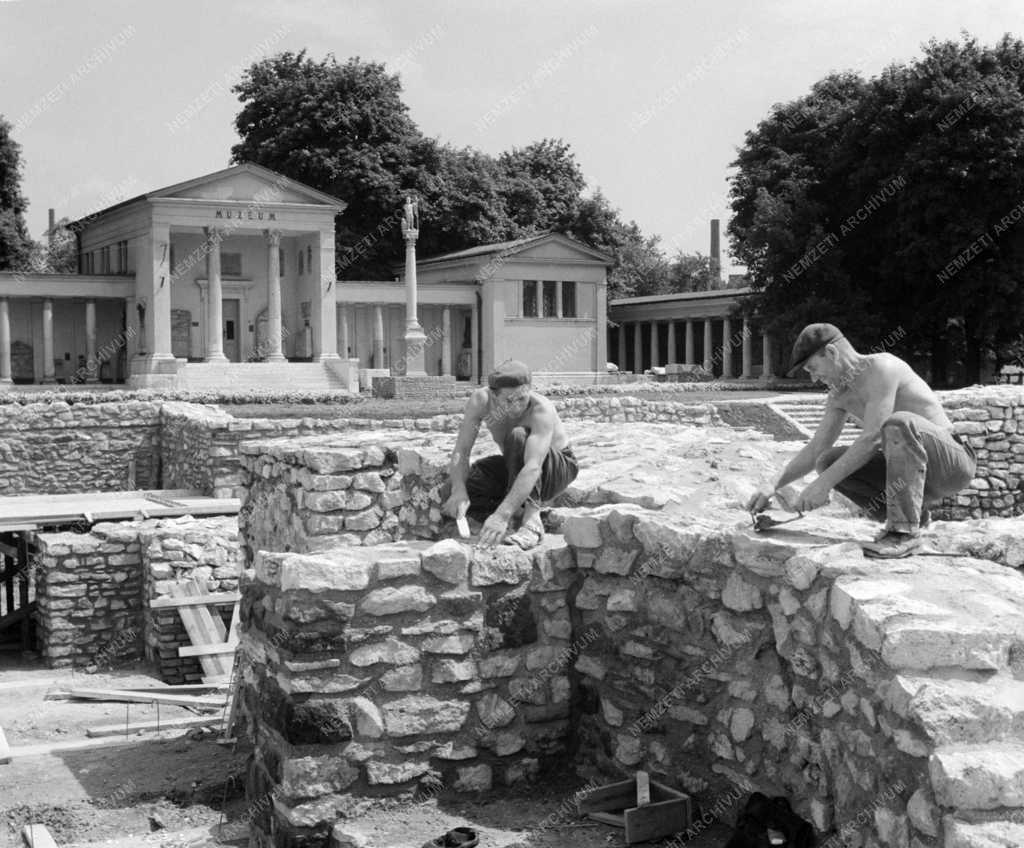 Kultúra - Restaurálják a romokat az Aquincumi Múzeumban 