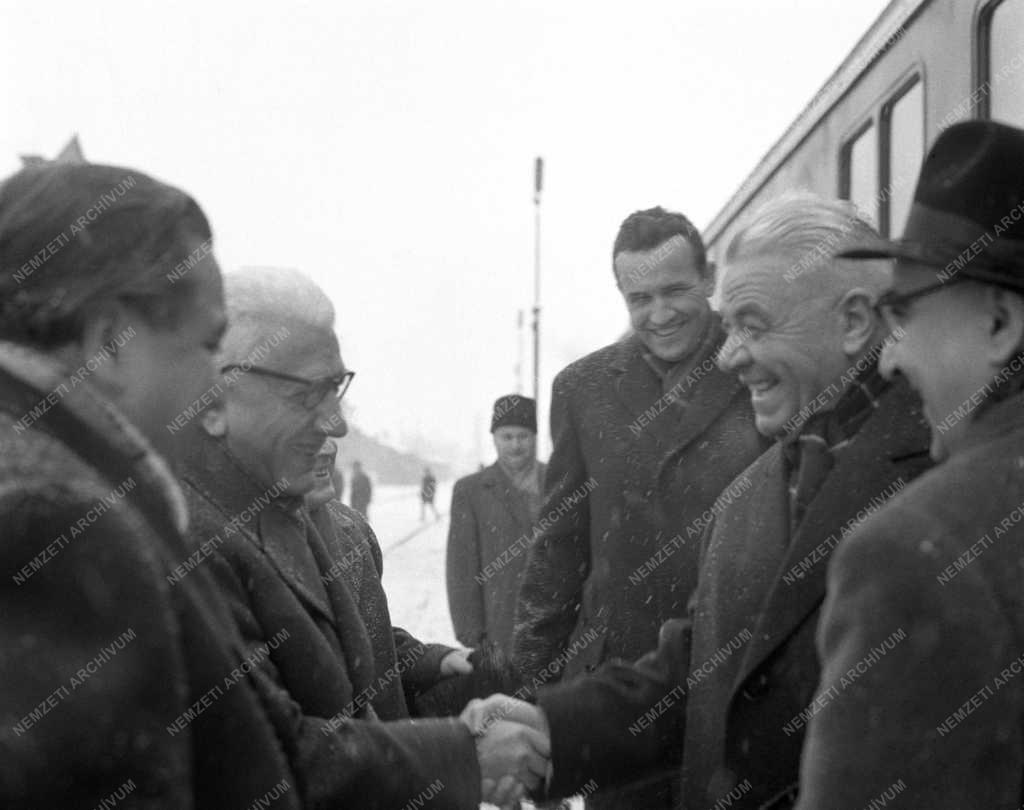 Külkapcsolat - Ion Gheorghe Maurer román miniszterelnök Magyarországon