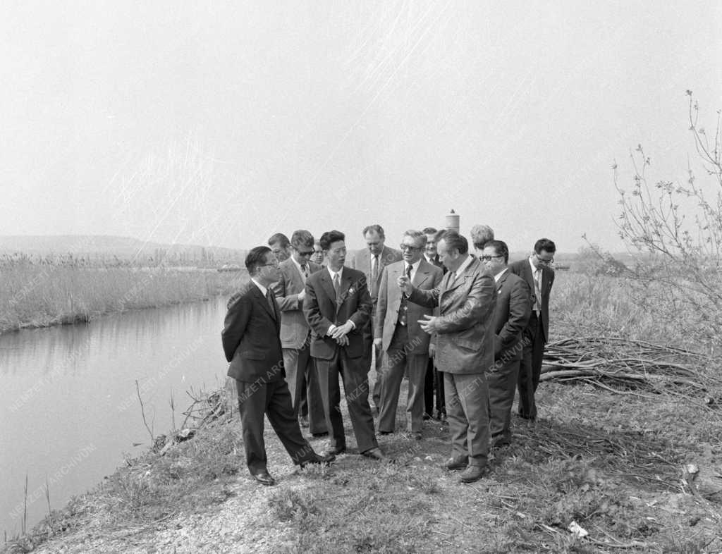 Külkapcsolat - Ho Dam, a KNDK külügyminisztere Balatonfenyvesen