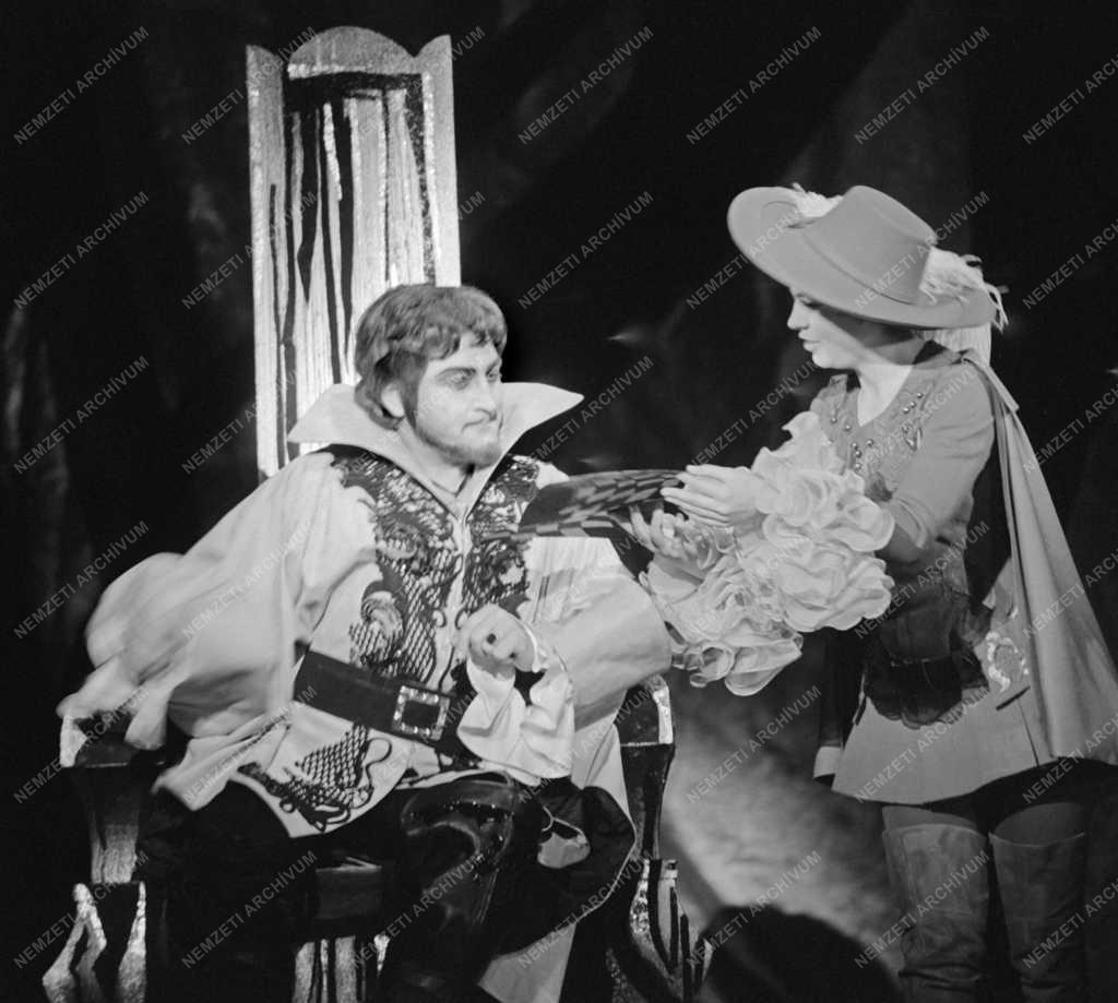 Kultúra - Opera - Verdi: Álarcosbál