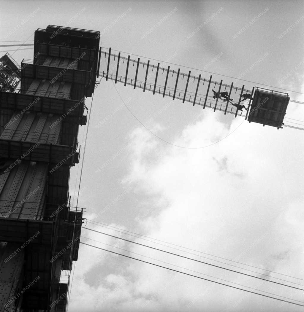 Építkezés - Épül az Erzsébet híd