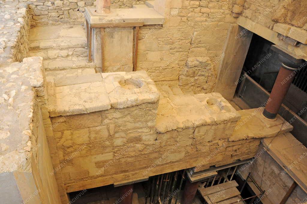 Régészet - Knósszosz - A knósszoszi palotakomplexum feltárása