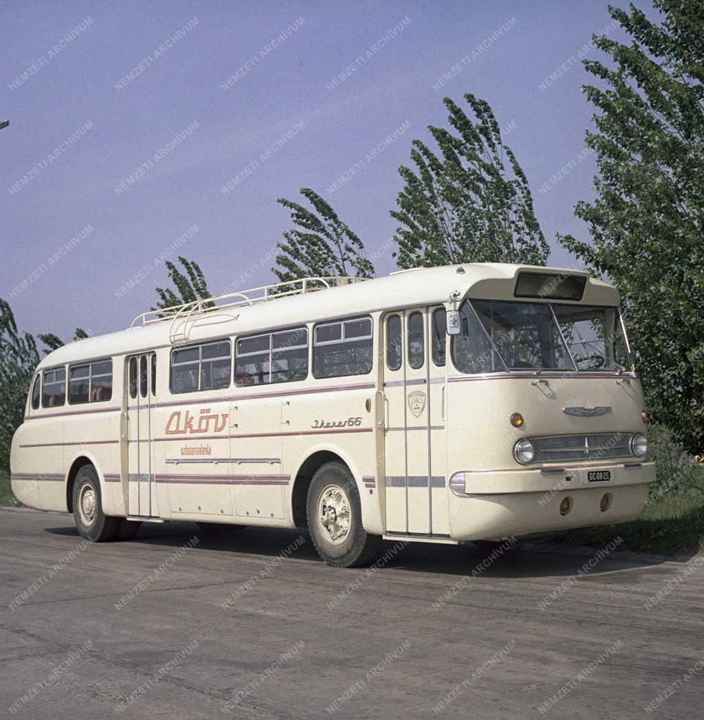 Közlekedés - 14. számú Autóközlekedési Vállalat
