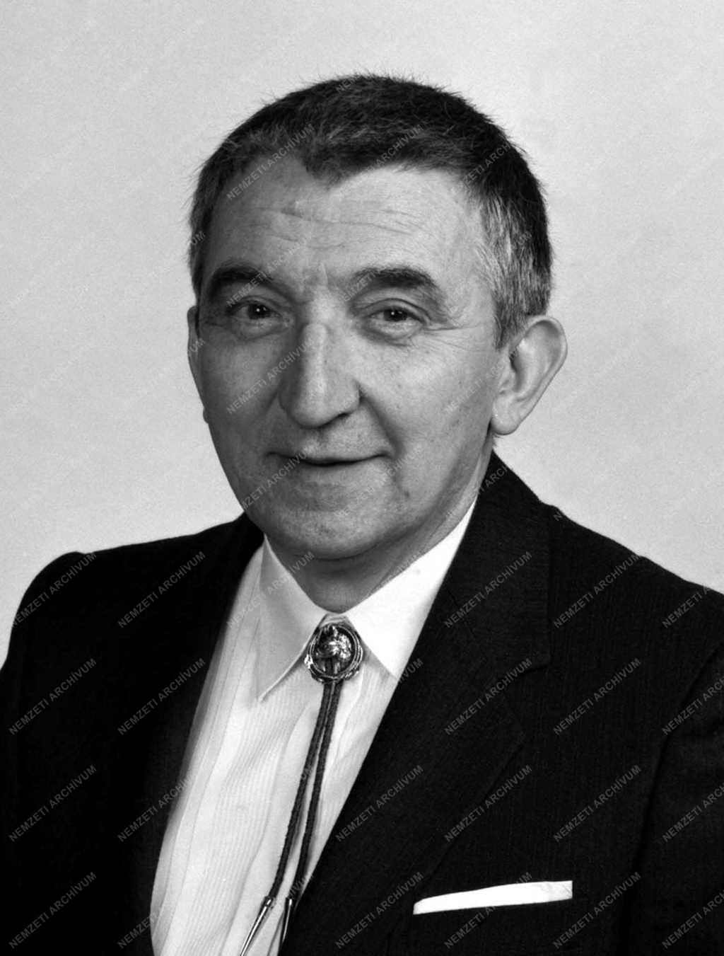 Kitüntetés - Színház - Gera Zoltán színész