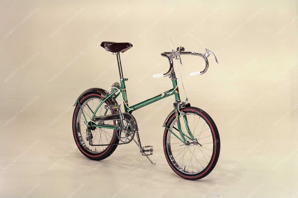 Ipar - Csepeli Kerékpárgyár terméke