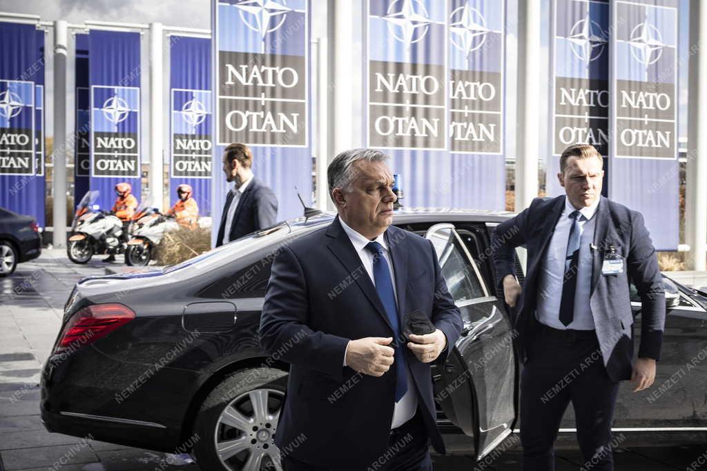 Orosz hadművelet - Orbán: a NATO-val közösen védelmezzük Magyarország és Európa határait