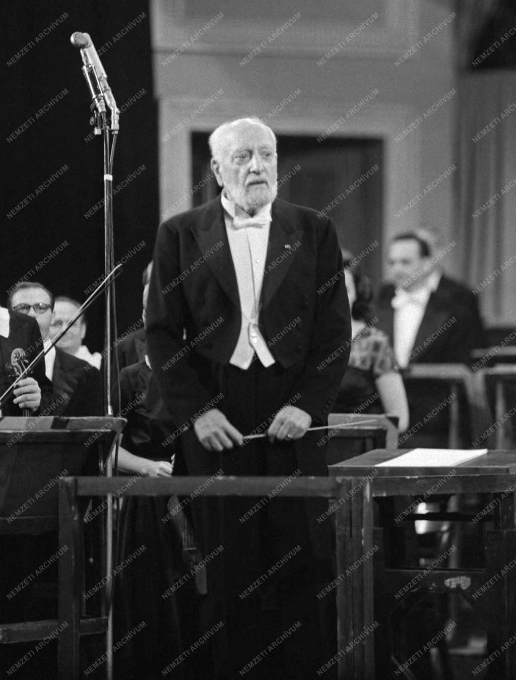Kultúra - VIII. Budapesti Zenei Hetek nyitókoncertje az Erkel Színházban