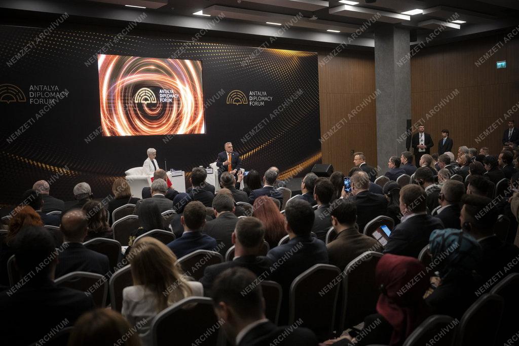 Antalyai Diplomáciai Fórum