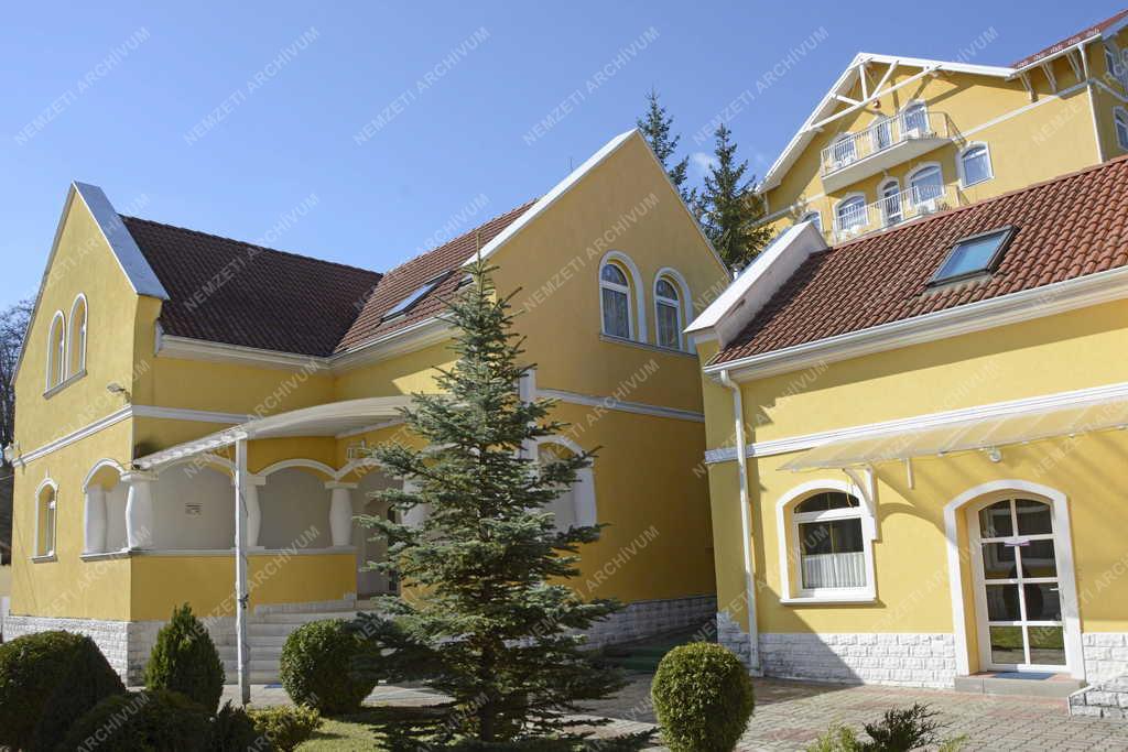 Idegenforgalom - Dédestapolcsány - Hotel Experience