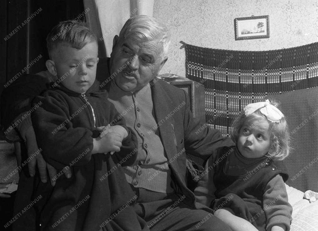 A szerző válogatása - Turi Sándor tanító