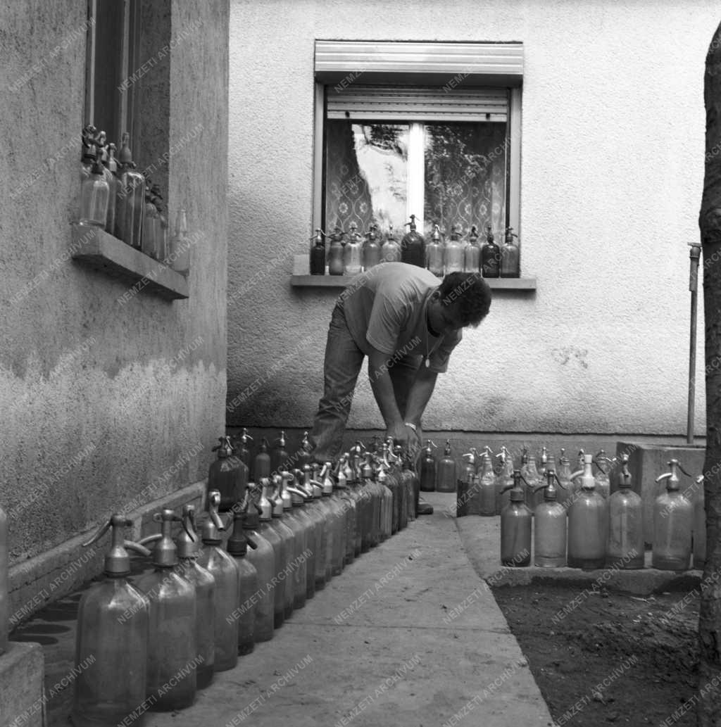 Hobbigyűjtemény - Varga Zoltán üveggyűjteménye