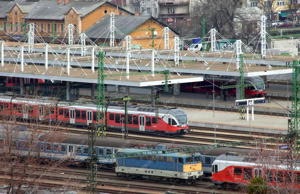 Közlekedés - Budapest - A kelenföldi vasúti pályaudvar